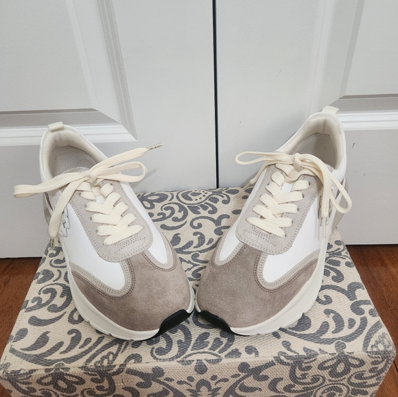 Tory Burch Good Luck Trainer Suede Sneakers Size 8.5 - Picture 4 of 5